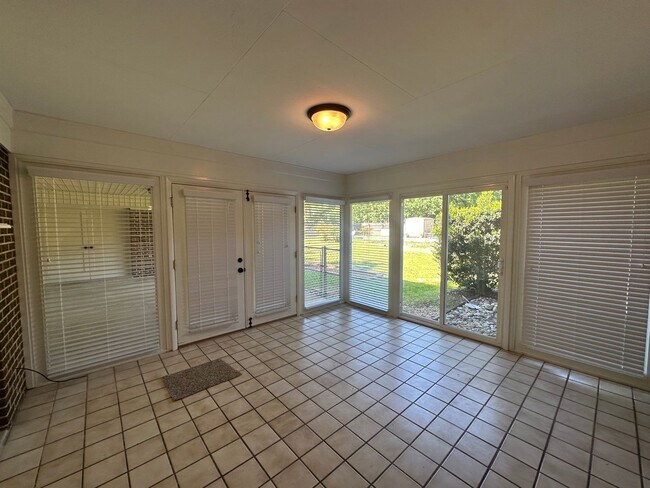 Building Photo - 3906 Dalraida Pl