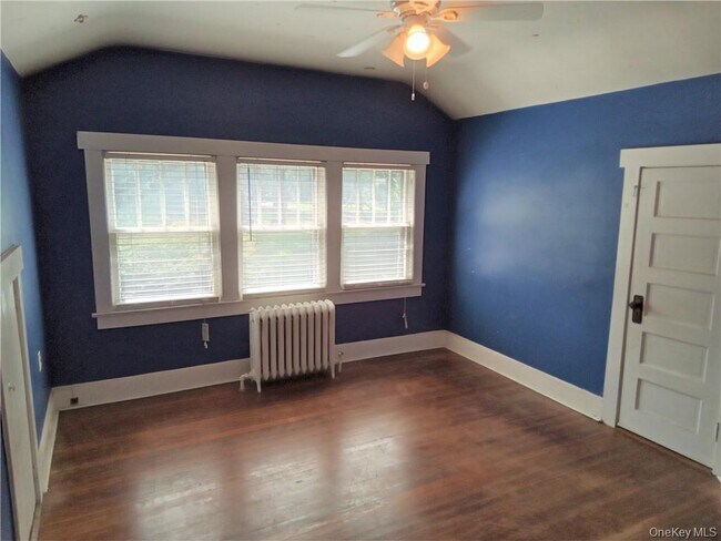 Building Photo - 25 Van Orden Ave