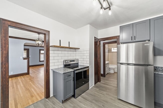 Building Photo - 1595 Cohassett Ave