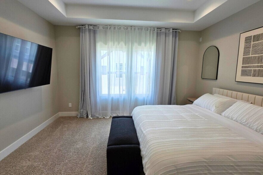 Building Photo - 8326 Curry Rd