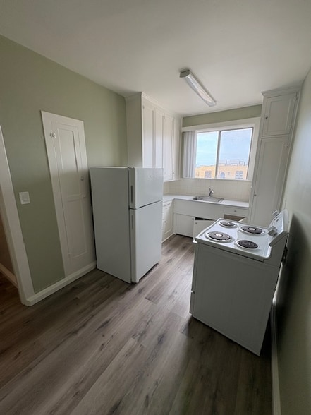 Building Photo - 2624 Foothill Blvd