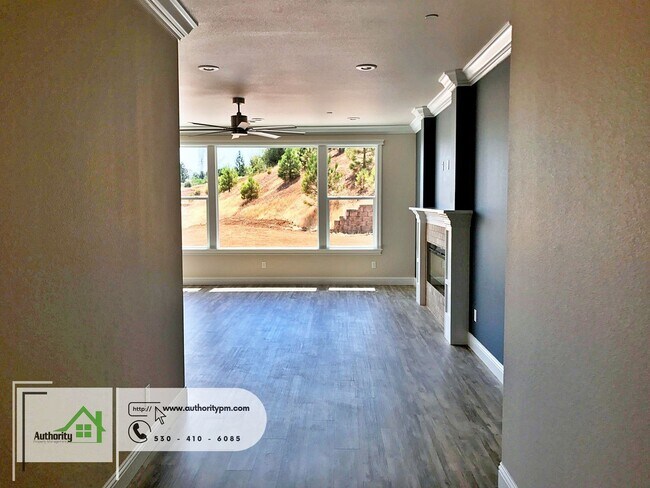 Building Photo - 4680 Risstay Way
