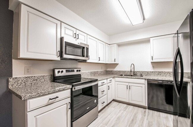Building Photo - 3151 N Soaring Gulls Dr