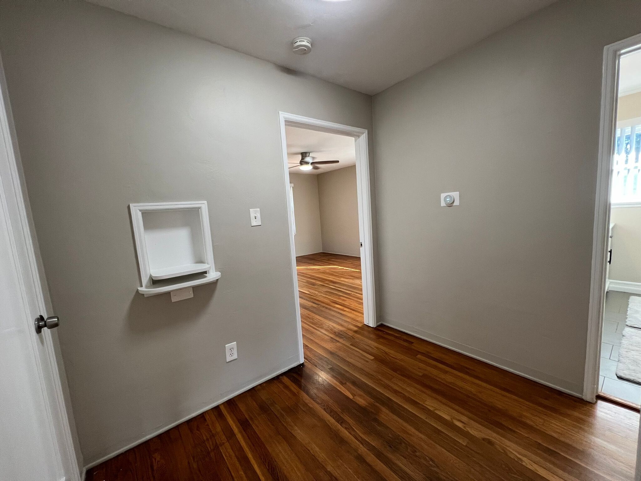 Building Photo - 4015 Calavo Dr