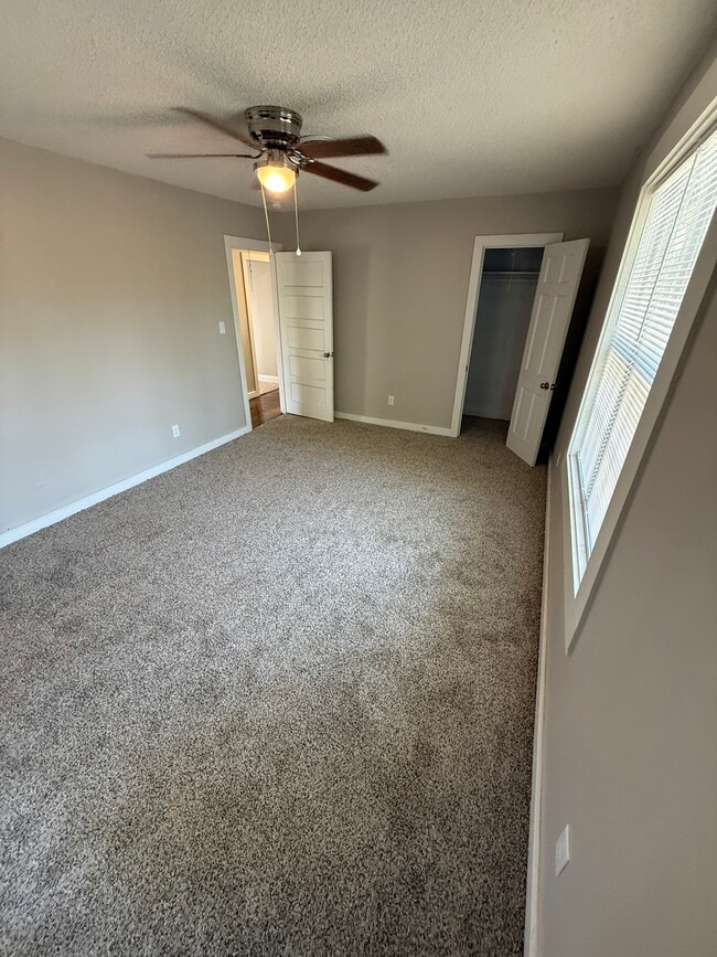 Building Photo - 809 Third Ave