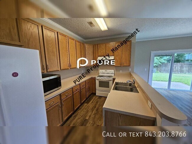 Building Photo - 227 Moon Dance Ln