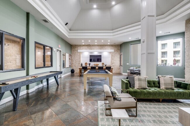 Building Photo - 5250 Town and Country Blvd