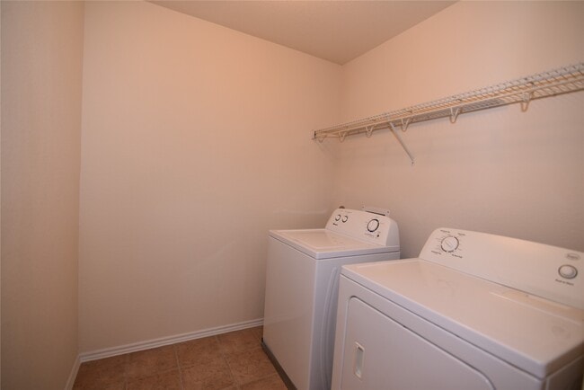 Building Photo - 21319 Finbury Oaks Ln
