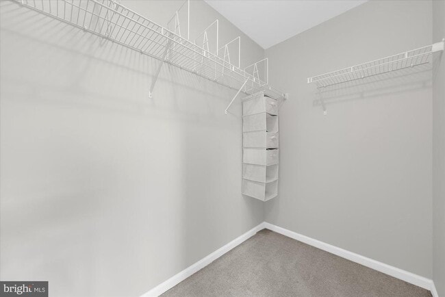 Building Photo - 105 N Yeingst Dr