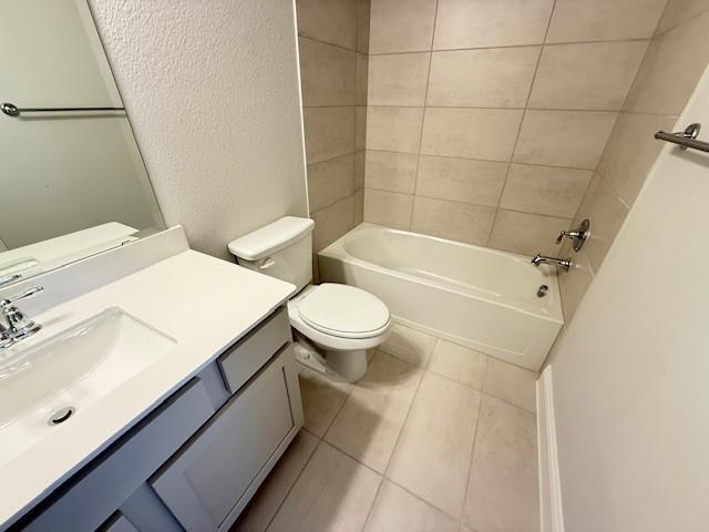 Building Photo - 305 Blackthorne Dr