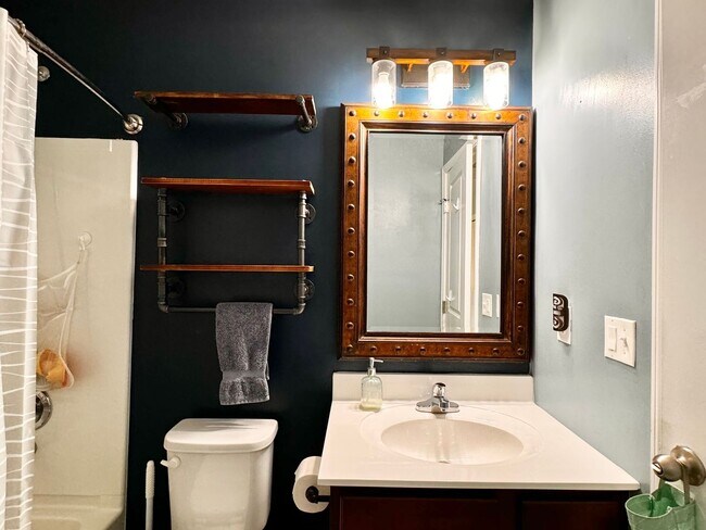 Building Photo - Close NGIC & Ruckersville area- Great two ...