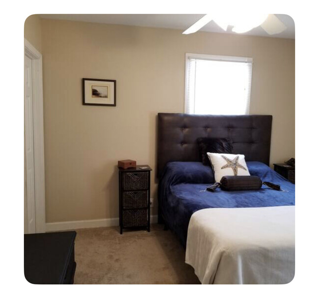 Master bedroom - 1013 56th St