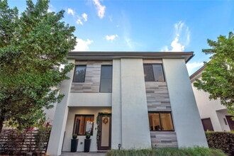 Building Photo - 4363 NW 81st Ave