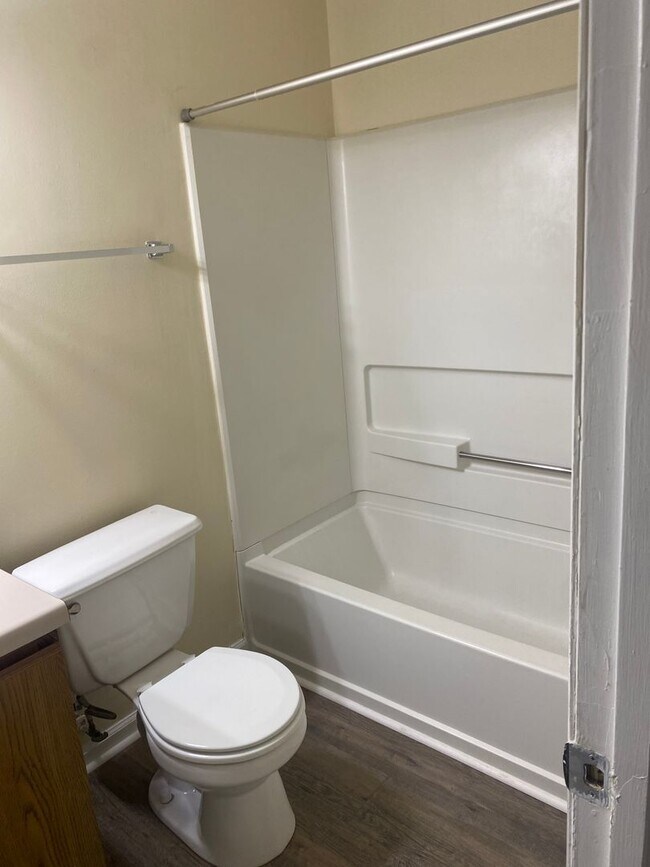 Building Photo - 3BR, 2BA Durham Home with Deck and LVP Flooring