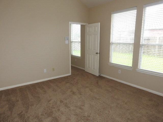 Building Photo - 25107 Hazel Ranch Dr