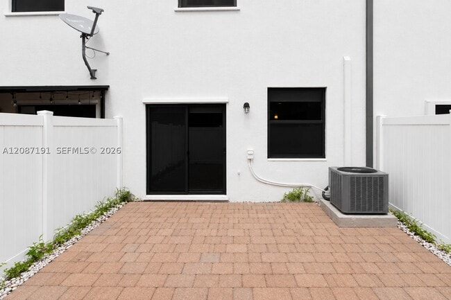 Building Photo - 8954 W 35th Way
