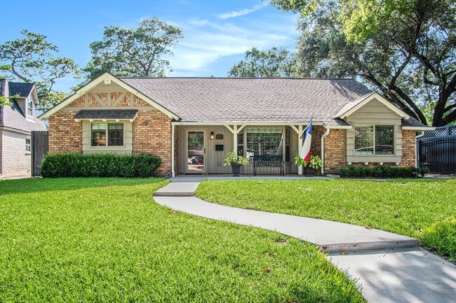 Primary Photo - 1743 Nocturne Ln