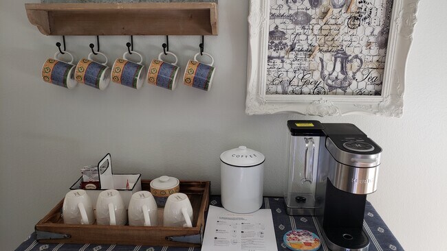 Building Photo - 99 Rickenbacker Dr