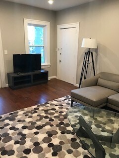 Building Photo - Charming Remodeled 1 Bedroom / 1 Bathroom ...