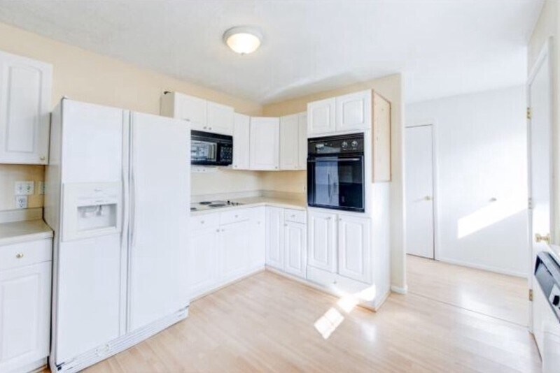 Building Photo - 312 E 400 N