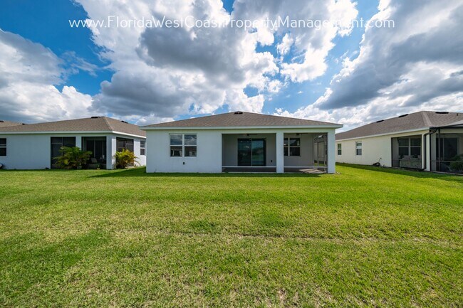 Building Photo - PET FRIENDLY LAKEWOOD RANCH 4 BED/2 BATH H...