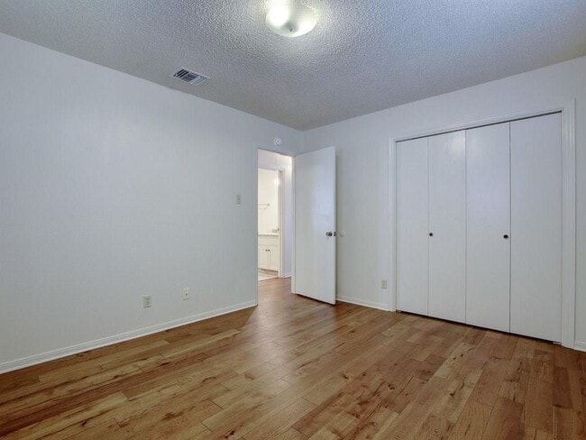 Building Photo - 4703 Rosedale Ave