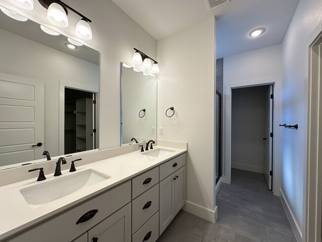 Building Photo - 2196 N Woodlark Ln