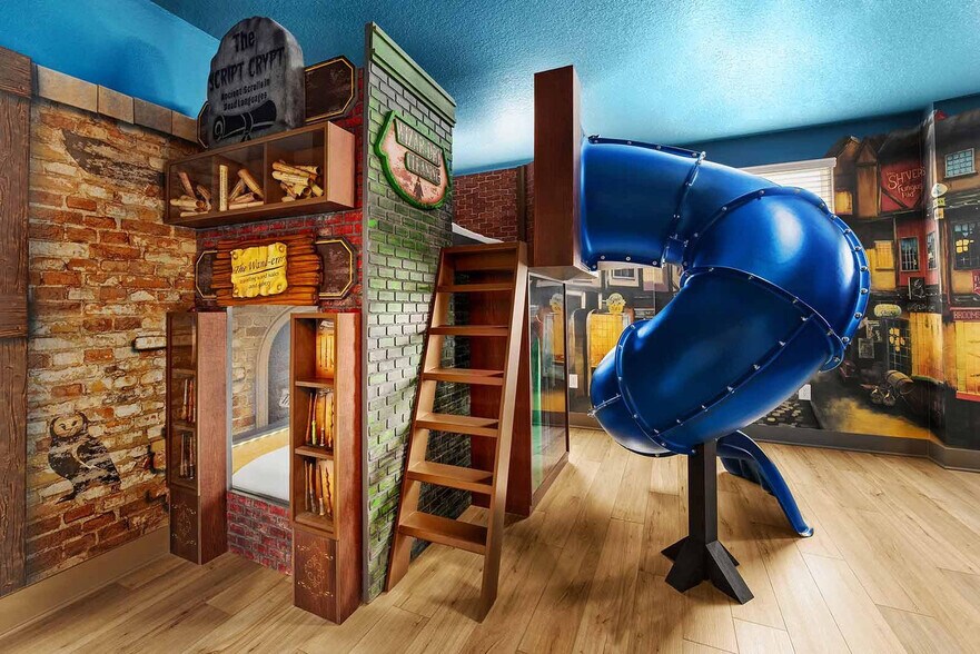 Building Photo - 5659 Asterisk Ave