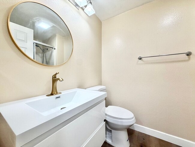 Building Photo - Spacious 5 Bedroom Home with 3 Car Garage & Primary Suite Balcony