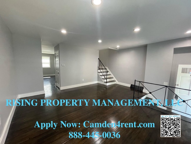 Primary Photo - Renovated 5 Bedroom 2.5 Bathroom home in t...