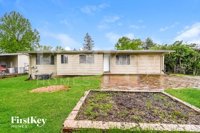 Building Photo - 1520 Ascot Terrace