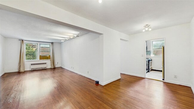 Building Photo - 10255 67th Dr