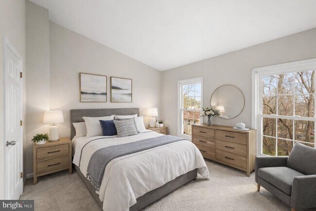 Building Photo - 8483 Laurel Oak Dr