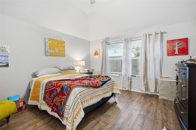 Building Photo - 5755 Lightstone Ln