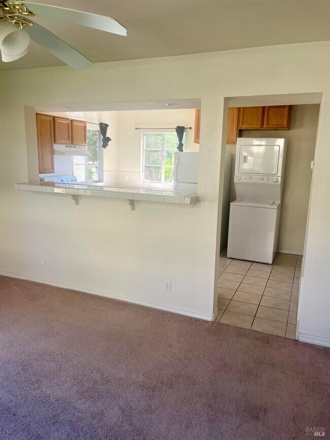 Building Photo - 160 E J St