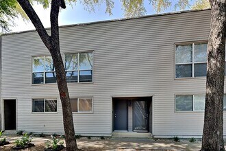 Building Photo - 4241 Buena Vista St