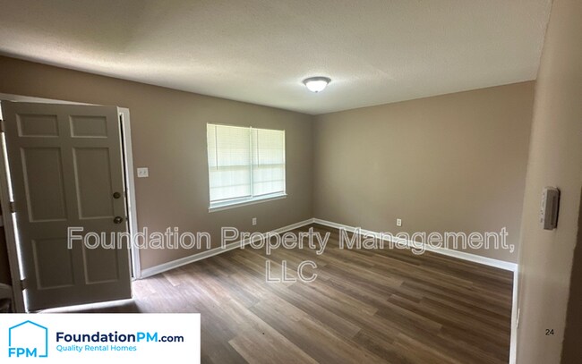 Building Photo - 3766 Windy Ave