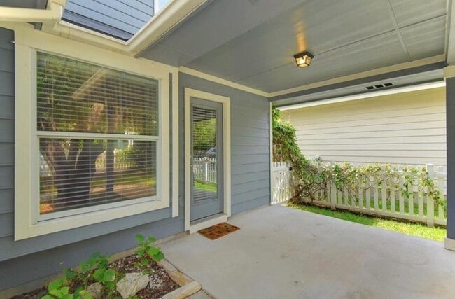 Building Photo - 211 Cadillac Cove