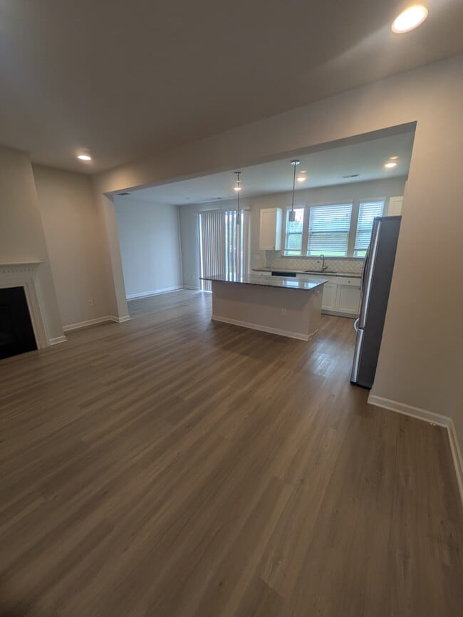 Building Photo - 784 Amarra Dr