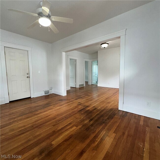 Building Photo - 1275 Clifton Prado