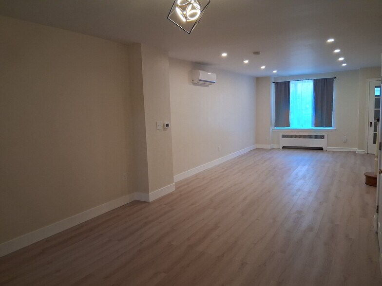 Building Photo - 6643 Sprague St