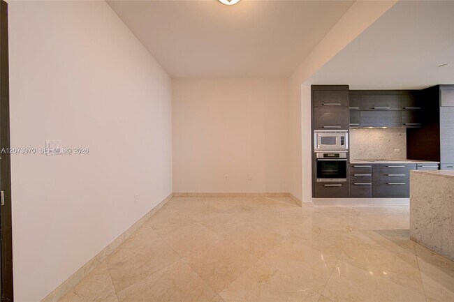 Building Photo - 900 Biscayne Blvd