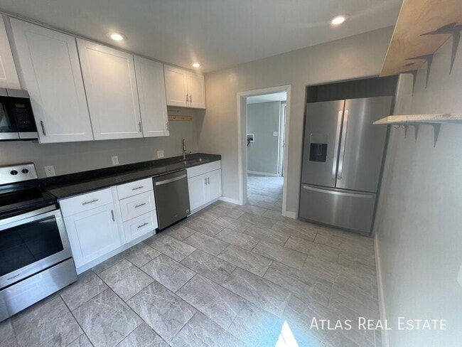 Building Photo - 3966 Utica St