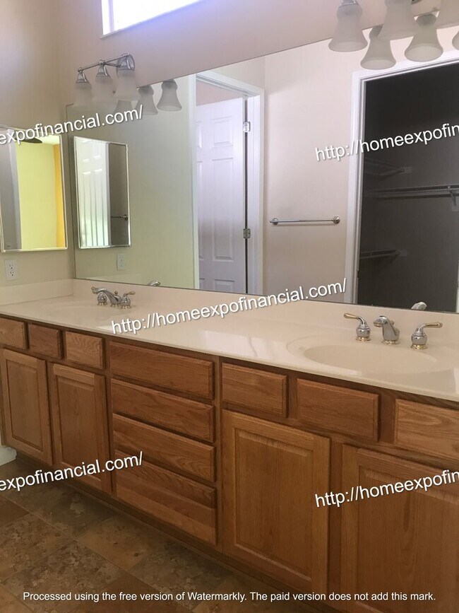 Building Photo - Nice Home For Rent