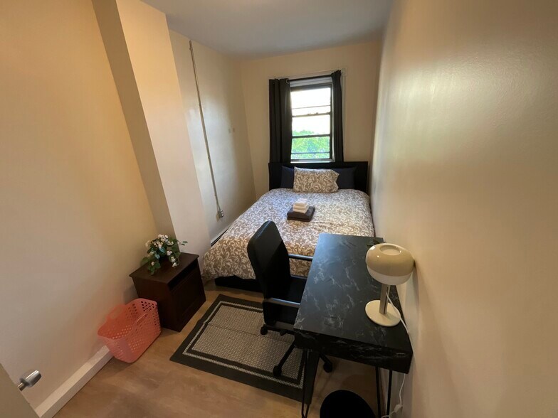 Building Photo - 871 Harrison Ave