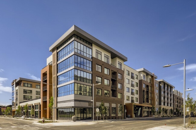 Building Photo - Aspire
