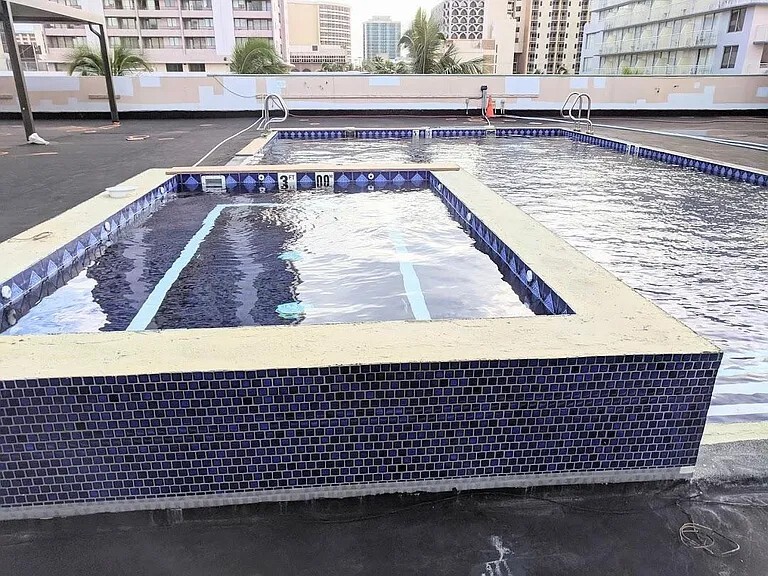 Building Photo - 2211 Ala Wai Blvd
