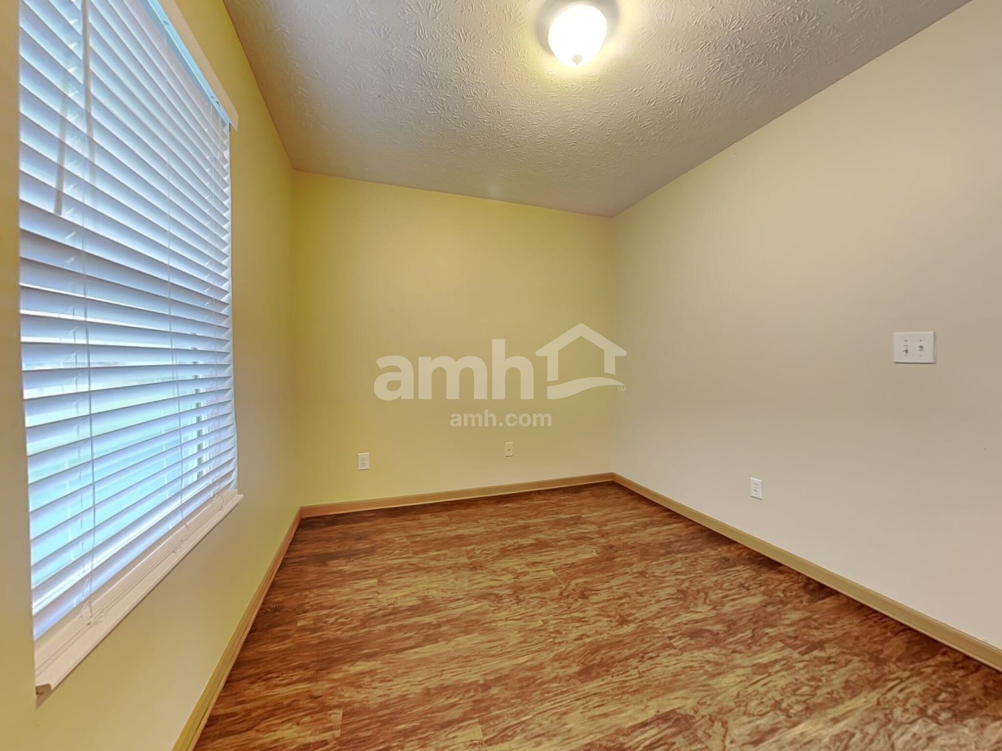 Building Photo - 12 Mynah Dr