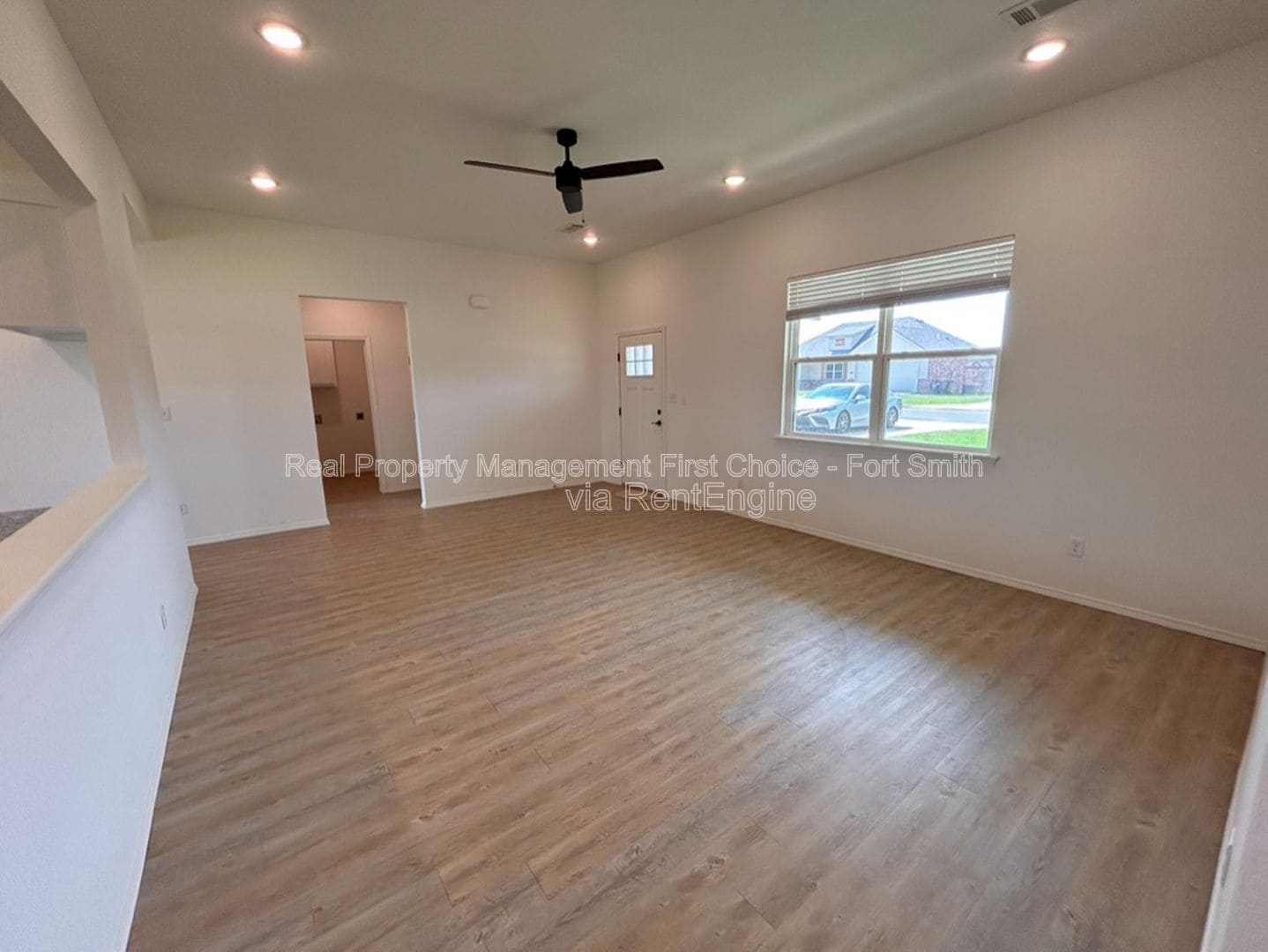 Building Photo - 100 Countryside Wy