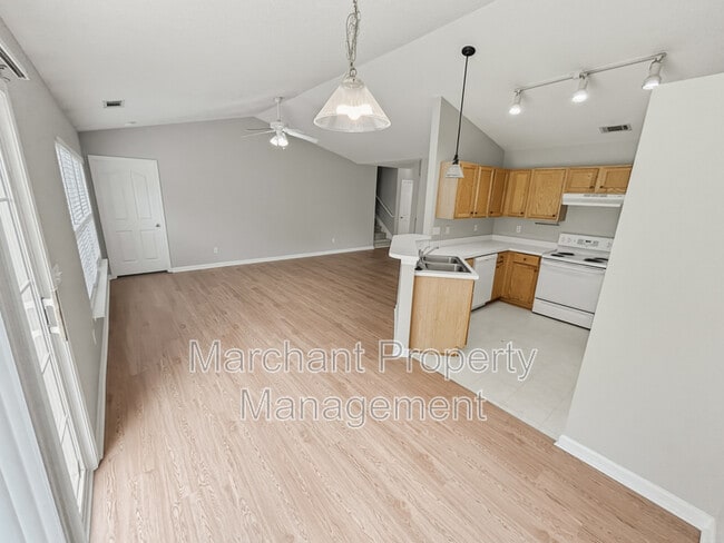 Building Photo - 776 Waterbrook Ln